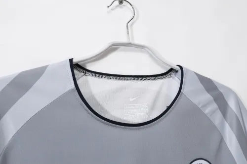 Paris Saint Germain Away Retro Jersey 2001/02